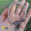 Bracelet Araignée en agate avec main de Fatima 8mm – Image 2