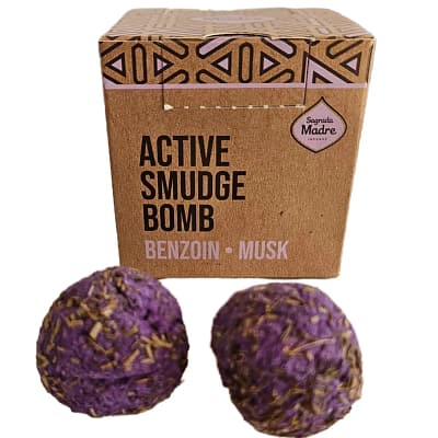 Bombita Defumação Ativada Sagrada Madre Benjoim e Musk