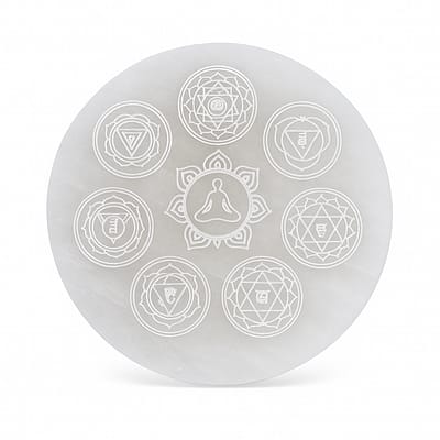 Existem várias peças e todas elas variam na cor, dimensão e textura por serem cristais naturais e únicos na sua essência Caso deseje ajuda para limpar seus cristais, a Selenita é o cristal mais apropriado, mas pode ver como tratar os seus cristais aqui Em caso de dúvidas em relação este produto no site Templo de Buda, pode contatar por Whatsapp, email, Instagram ou Facebook. REVENDA Placa Selenite 7 Chakras Meditação